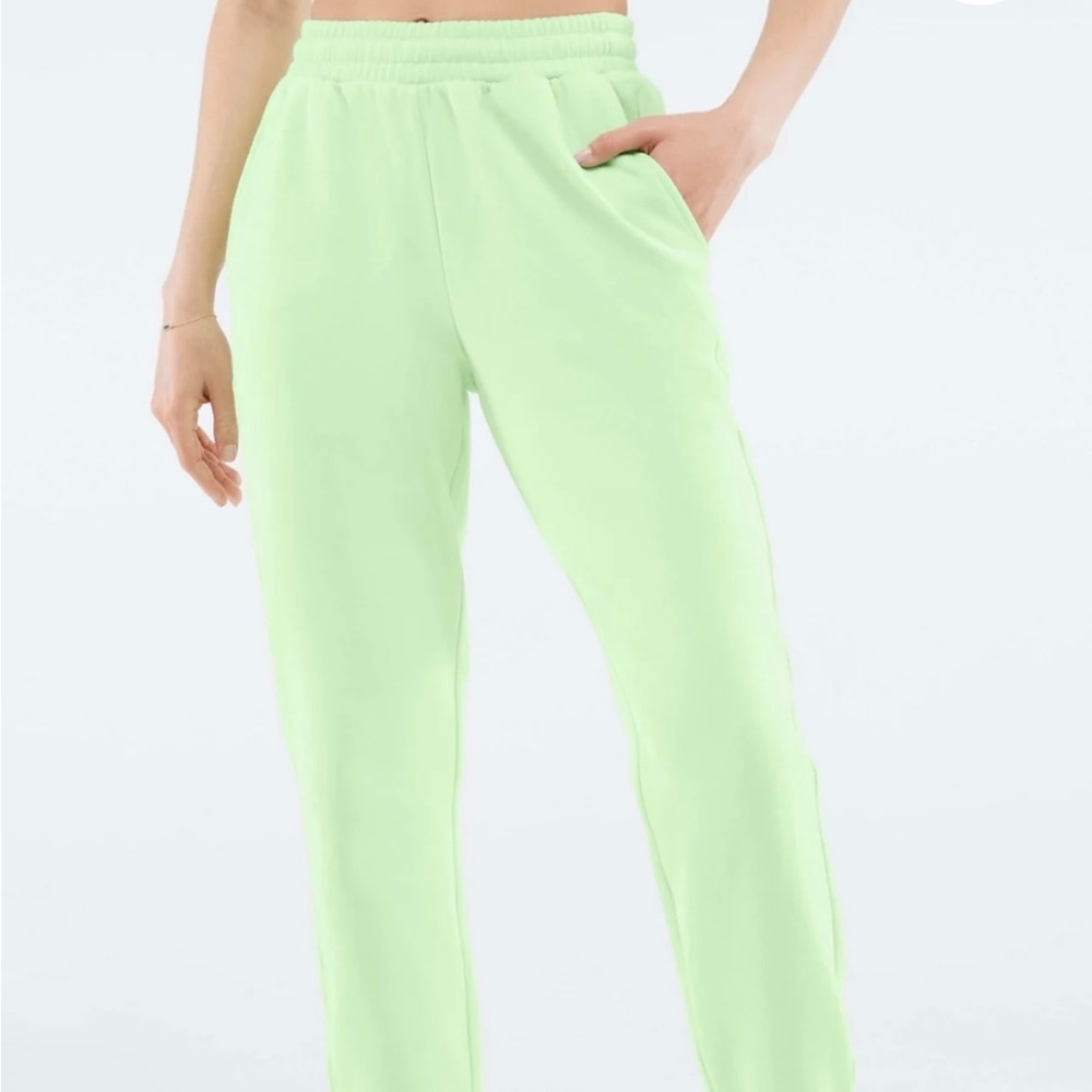 NWT Fabletics Set- Maddie Ziegler Collection